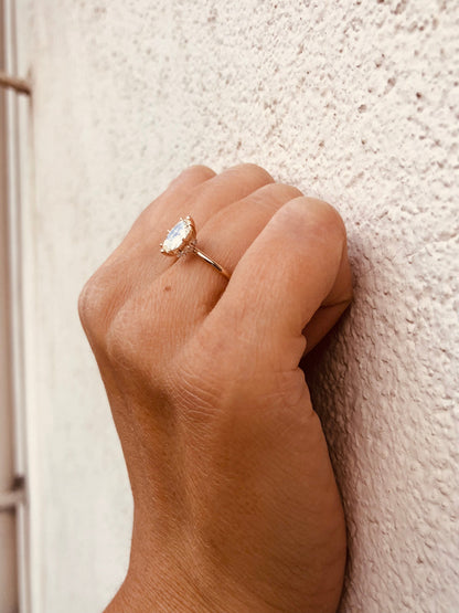 0.90 Carat Oval Diamond Ring