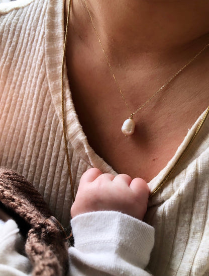 Goldie Pearl Necklace