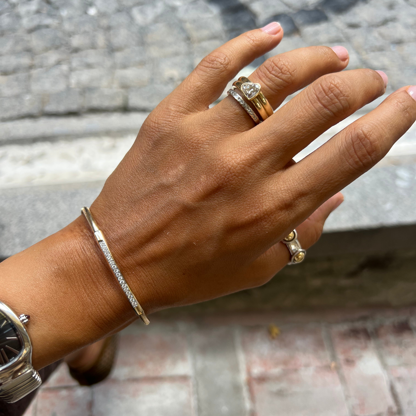 Rounded Omega Chain Diamond